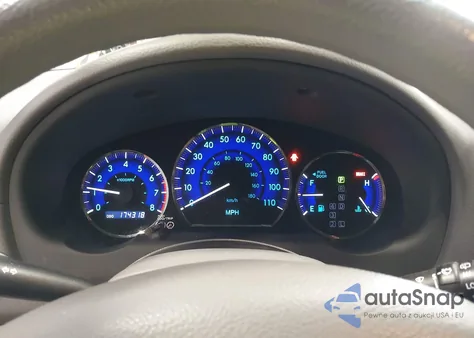 2010 Toyota Sienna Le z USA, uszkodzony, nr VIN 5TDKK4CC9AS319475